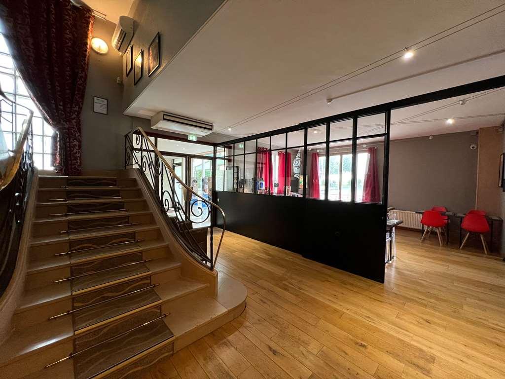 Brit Hotel Du Parc Niort Centre-Parking Gratuit Interior foto