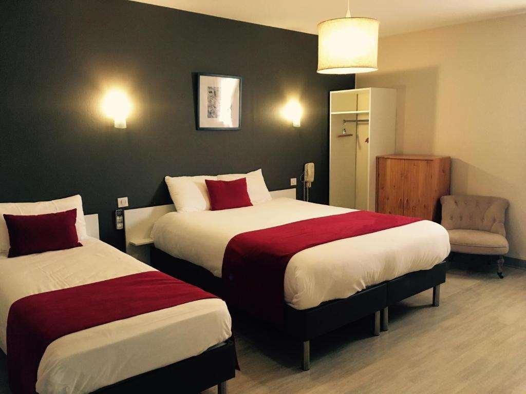 Brit Hotel Du Parc Niort Centre-Parking Gratuit Habitación foto