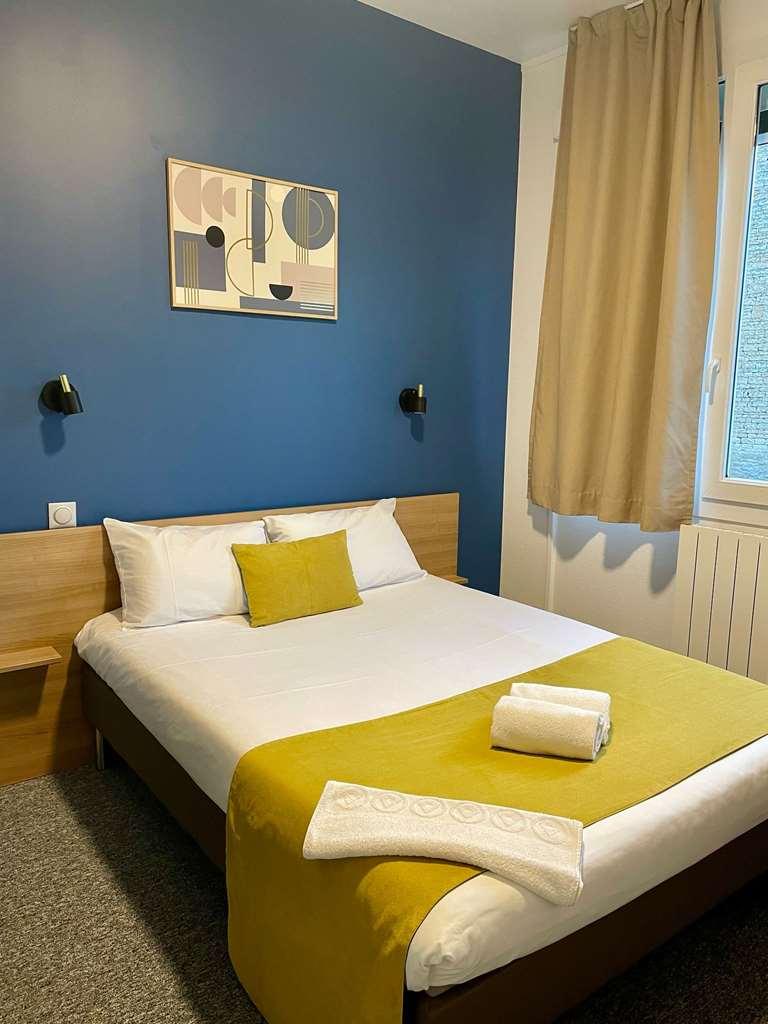 Brit Hotel Du Parc Niort Centre-Parking Gratuit Habitación foto