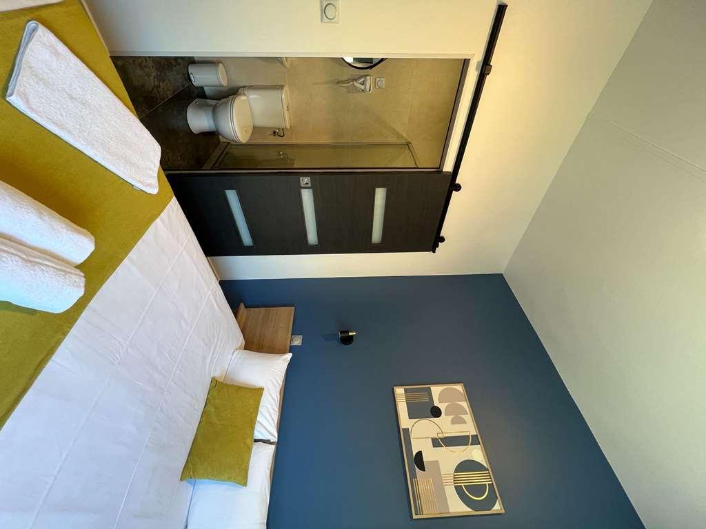 Brit Hotel Du Parc Niort Centre-Parking Gratuit Habitación foto