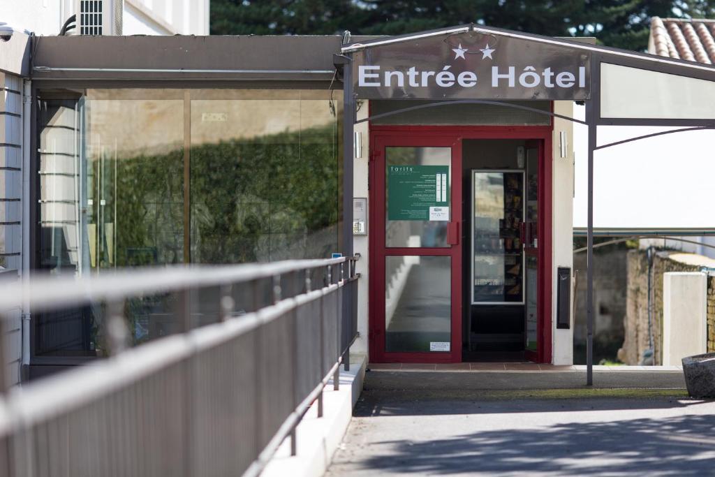 Brit Hotel Du Parc Niort Centre-Parking Gratuit Exterior foto